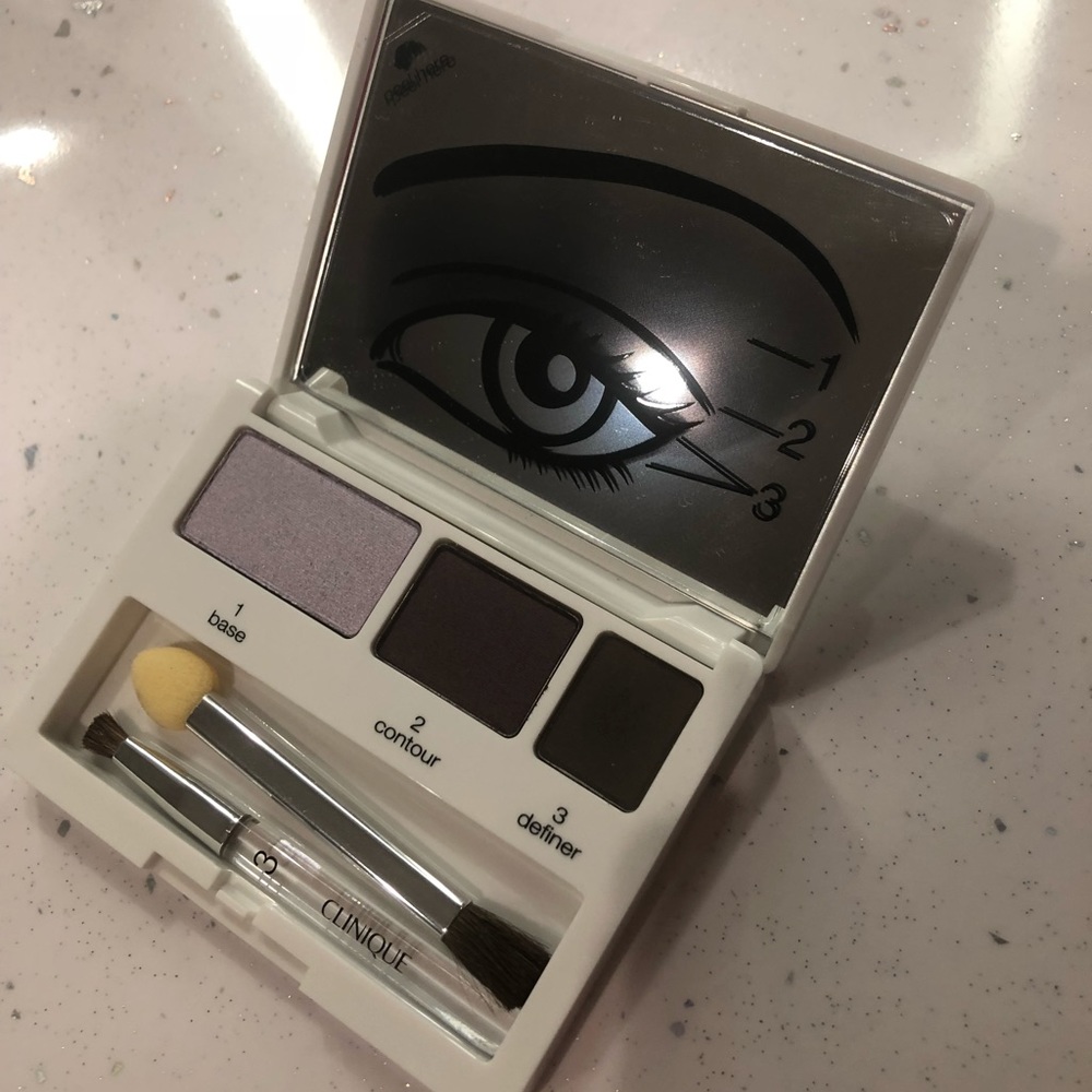 Clinique eyeshadow palette